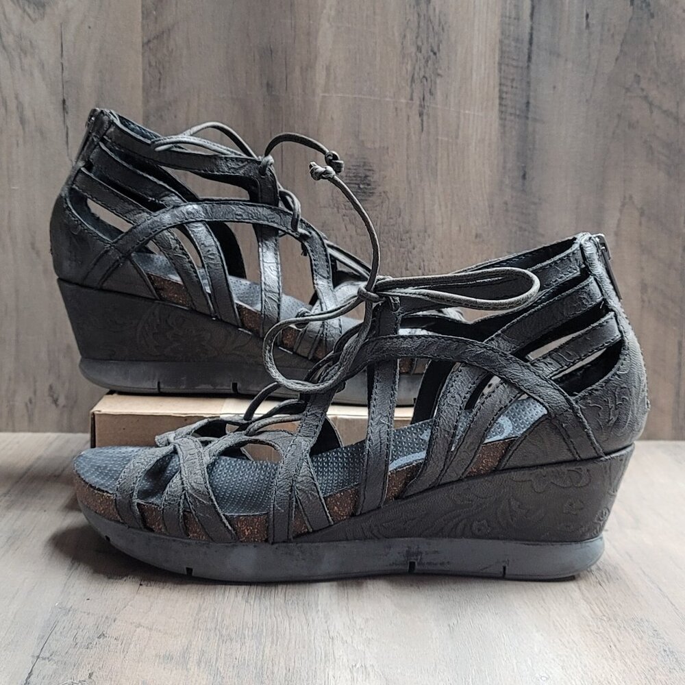 OTBT Nomadic Wedge Gladiator Strappy Leather Sandal 9.5